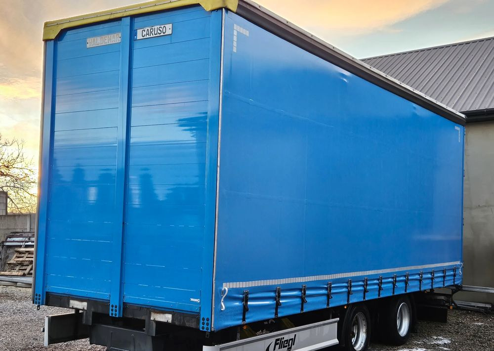 Fliegl PRZYCZEPA CIĘŻAROWA / 60m3 / 2 SZT IDENTYCZNE / OSIE BPW / HAMULCE TARCZOWE // 3M WYSOKA / TANDEM / 2 OSIE / 19 PALET / DOLNY SPRZĘG / 18 TON DMC / 13 TON ŁADOWNOŚĆ - Remolque con toldo: foto 2 Fliegl PRZYCZEPA CIĘŻAROWA / 60m3 / 2 SZT IDENTYCZNE / OSIE BPW / HAMULCE TARCZOWE // 3M WYSOKA / TANDEM / 2 OSIE / 19 PALET / DOLNY SPRZĘG / 18 TON DMC / 13 TON ŁADOWNOŚĆ - Remolque con toldo: foto 2
