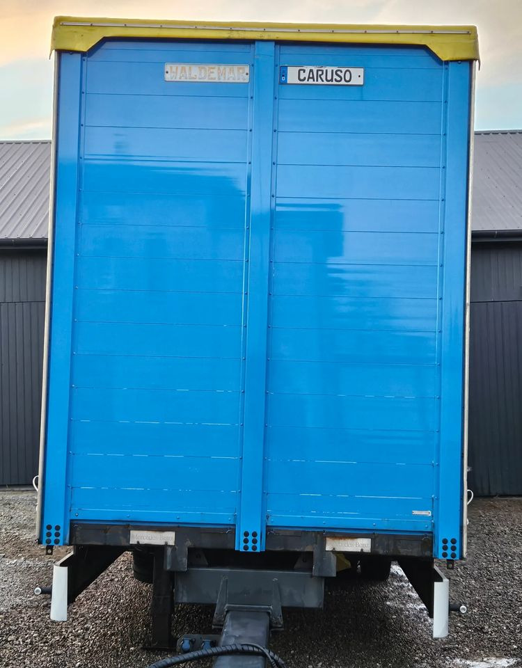 Fliegl PRZYCZEPA CIĘŻAROWA / 60m3 / 2 SZT IDENTYCZNE / OSIE BPW / HAMULCE TARCZOWE // 3M WYSOKA / TANDEM / 2 OSIE / 19 PALET / DOLNY SPRZĘG / 18 TON DMC / 13 TON ŁADOWNOŚĆ - Remolque con toldo: foto 3 Fliegl PRZYCZEPA CIĘŻAROWA / 60m3 / 2 SZT IDENTYCZNE / OSIE BPW / HAMULCE TARCZOWE // 3M WYSOKA / TANDEM / 2 OSIE / 19 PALET / DOLNY SPRZĘG / 18 TON DMC / 13 TON ŁADOWNOŚĆ - Remolque con toldo: foto 3