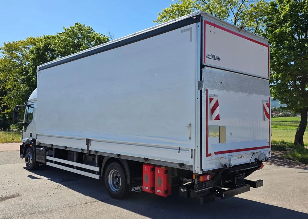 Iveco EUROCARGO 160E320/FIRANKA/WINDA/AUTOMAT/NISKI PRZEBIEG/E6/SPROWADZONY/PIERWSZY WŁAŚCICIEL - Camión lona: foto 3 Iveco EUROCARGO 160E320/FIRANKA/WINDA/AUTOMAT/NISKI PRZEBIEG/E6/SPROWADZONY/PIERWSZY WŁAŚCICIEL - Camión lona: foto 3