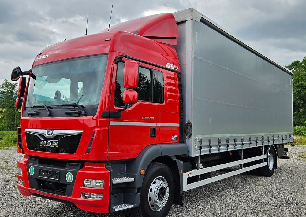 MAN TGM 18.290/15.290/E6/21PALET/9400 ŁADOWNOŚĆ/SERWISOWANY/NISKI PRZEBIEG/WINDA/FIRANKA/SPROWADZONY/2019/NISKI PRZEBIEG/PIERWSZY WŁAŚCICIEL/ - Camión lona: foto 2 MAN TGM 18.290/15.290/E6/21PALET/9400 ŁADOWNOŚĆ/SERWISOWANY/NISKI PRZEBIEG/WINDA/FIRANKA/SPROWADZONY/2019/NISKI PRZEBIEG/PIERWSZY WŁAŚCICIEL/ - Camión lona: foto 2