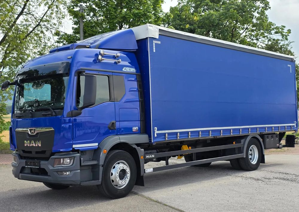 MAN TGM 18.320 / 18.290 / NOWY MODEL / E6 / 20PALET / 9200 ŁADOWNOŚĆ / SERWISOWANY / NISKI PRZEBIEG / WINDA / FIRANKA / SPROWADZONY / 2021 / NISKI PRZEBIEG /PIERWSZY WŁAŚCICIEL/ - Camión lona: foto 2 MAN TGM 18.320 / 18.290 / NOWY MODEL / E6 / 20PALET / 9200 ŁADOWNOŚĆ / SERWISOWANY / NISKI PRZEBIEG / WINDA / FIRANKA / SPROWADZONY / 2021 / NISKI PRZEBIEG /PIERWSZY WŁAŚCICIEL/ - Camión lona: foto 2