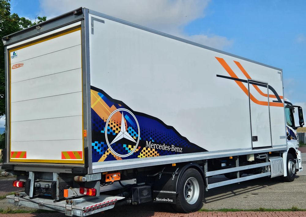 Mercedes-Benz ANTOS 1827/ACTROS/AXOR/CHŁODNIA/IZOTERMA/AGREGAT/WINDA/SUPER STAN/EURO6/SPROWADZONY - Camión frigorífico: foto 3 Mercedes-Benz ANTOS 1827/ACTROS/AXOR/CHŁODNIA/IZOTERMA/AGREGAT/WINDA/SUPER STAN/EURO6/SPROWADZONY - Camión frigorífico: foto 3