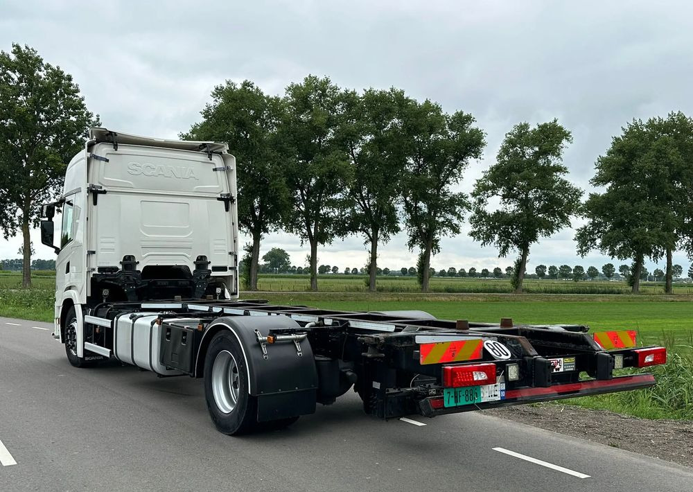 Camión chasis Scania G450 / G410 / BDF / RAMA / E6 / CAŁA NA PODUSZKACH / ROZSTAW OSI 5.5M / LAWETA / DO ŻYWCA / DO BYDŁA / SKÓRY / DO ZABUDOWY / SPROWADZONA: foto 9