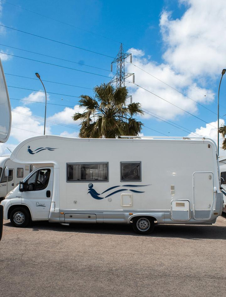 Elnagh prince 57 - Autocaravana capuchina: foto 2 Elnagh prince 57 - Autocaravana capuchina: foto 2