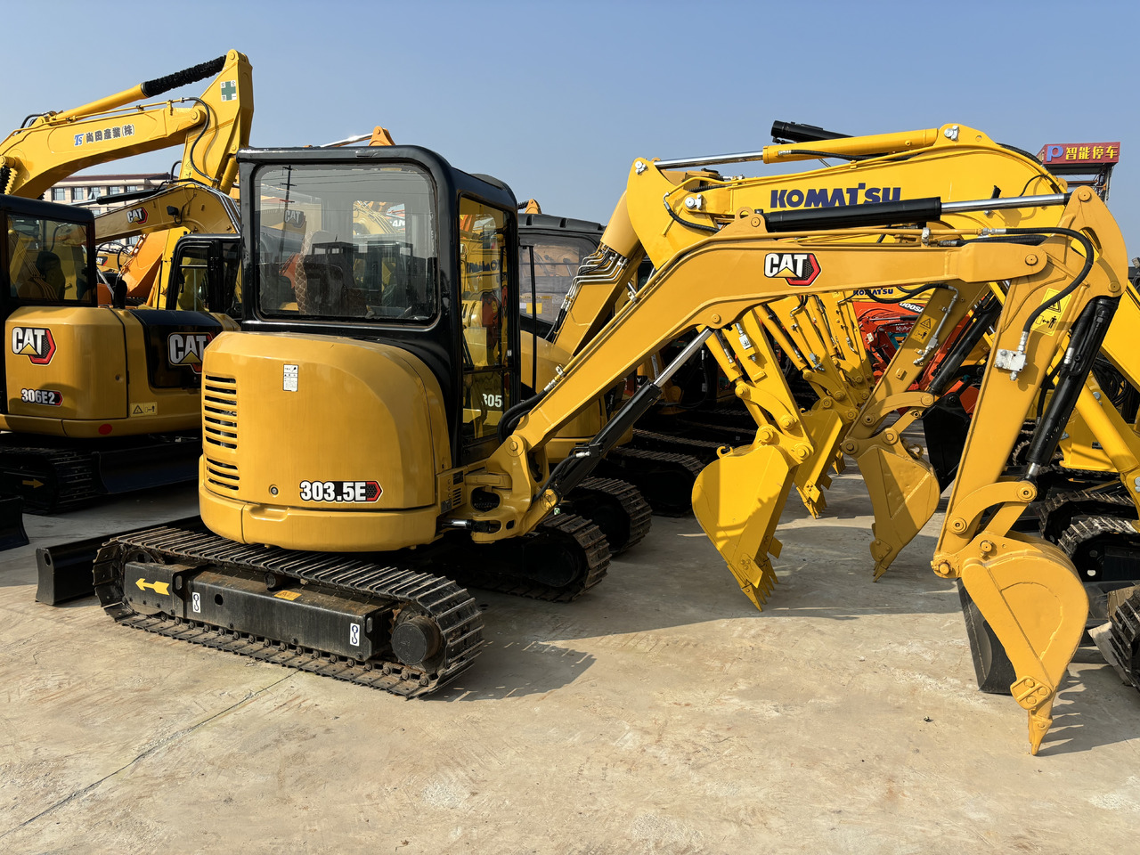 CATERPILLAR CAT303.5E - Miniexcavadora: foto 4 CATERPILLAR CAT303.5E - Miniexcavadora: foto 4