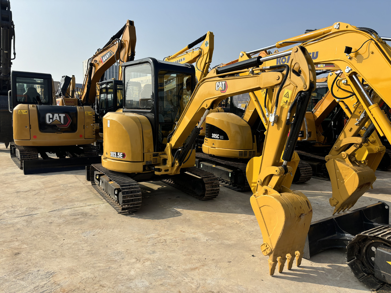 CATERPILLAR CAT303.5E - Miniexcavadora: foto 5 CATERPILLAR CAT303.5E - Miniexcavadora: foto 5