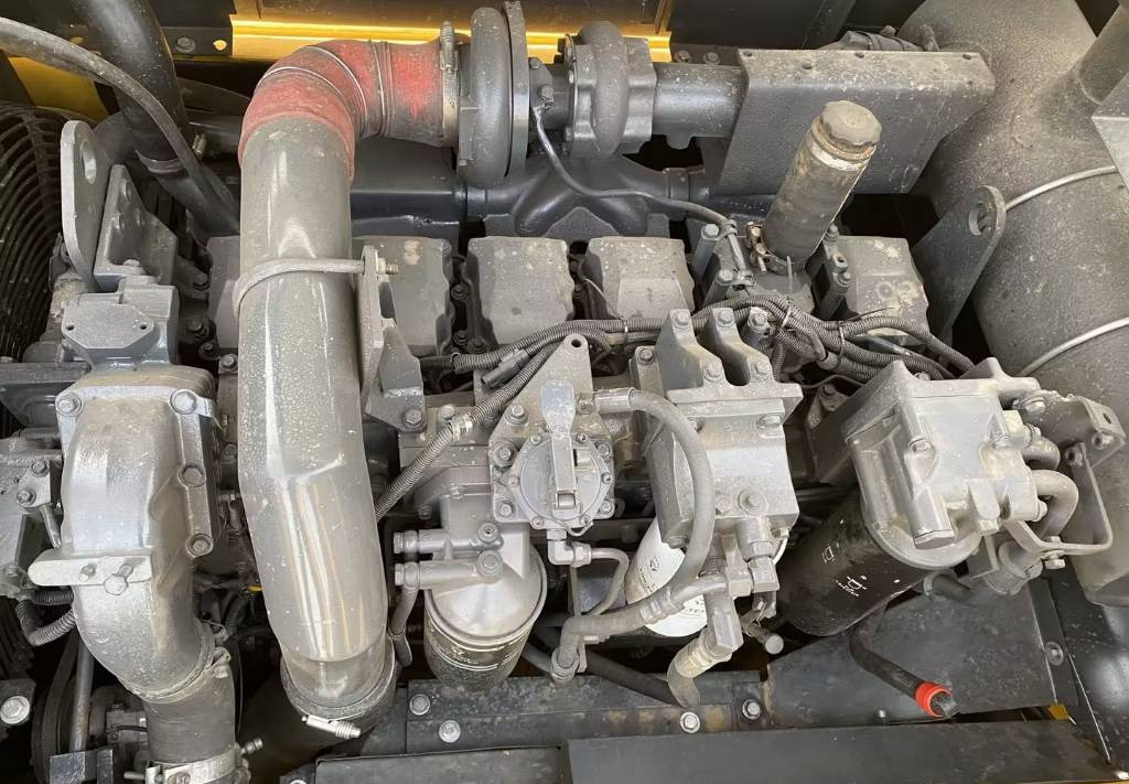 Excavadora de cadenas KOMATSU PC 450-8: foto 6
