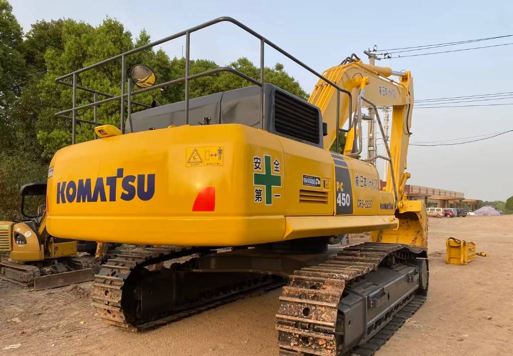 KOMATSU PC 450-8 - Excavadora de cadenas: foto 3 KOMATSU PC 450-8 - Excavadora de cadenas: foto 3