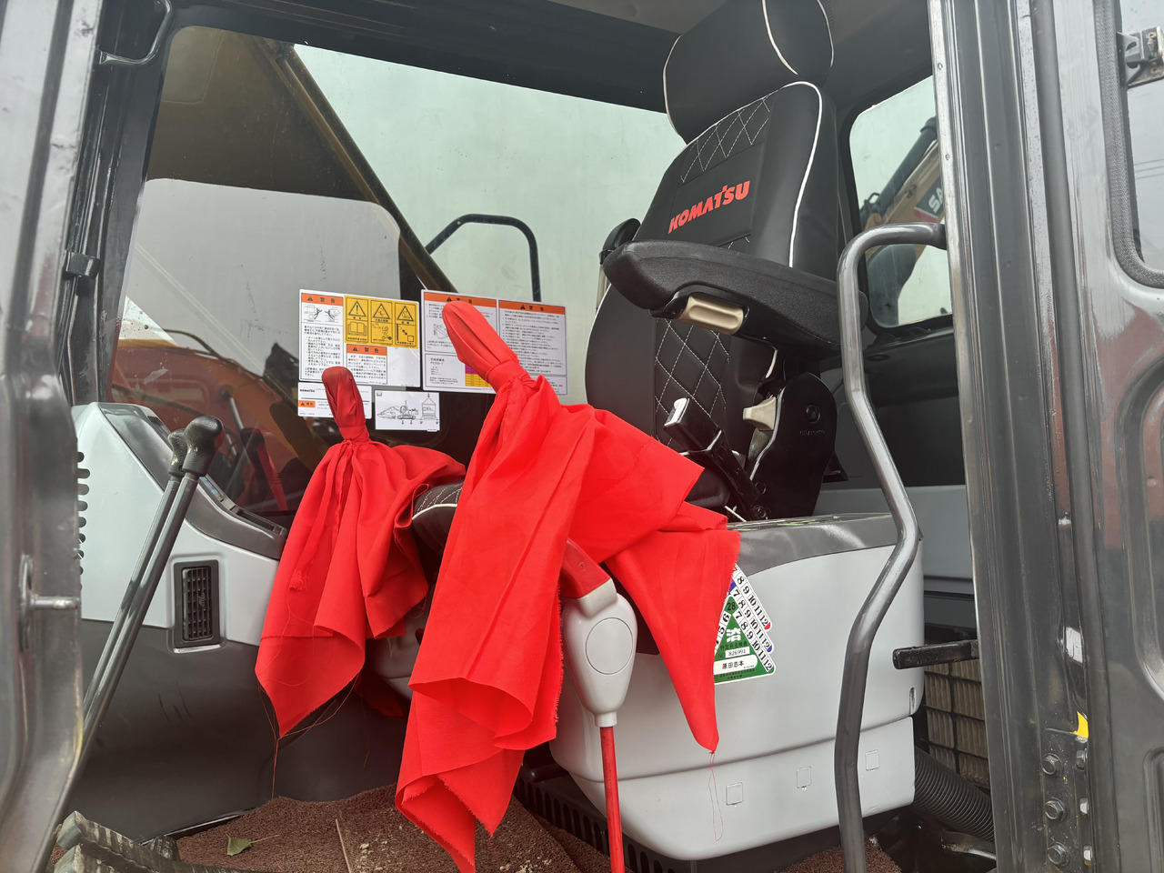 Excavadora de cadenas KOMATSU PC160: foto 7