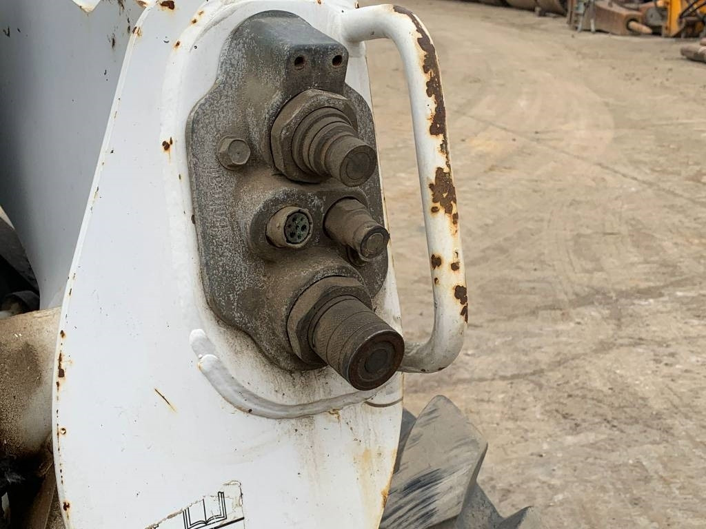 Bobcat S 740 - Minicargadora: foto 5 Bobcat S 740 - Minicargadora: foto 5