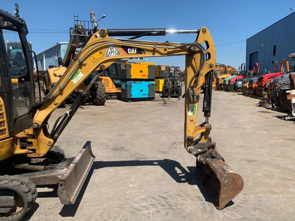 CAT 302.7 CR - Miniexcavadora: foto 5 CAT 302.7 CR - Miniexcavadora: foto 5
