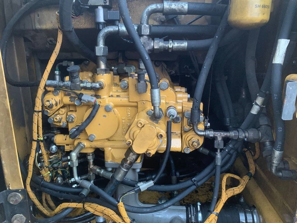 Excavadora de cadenas CAT 312 C: foto 11