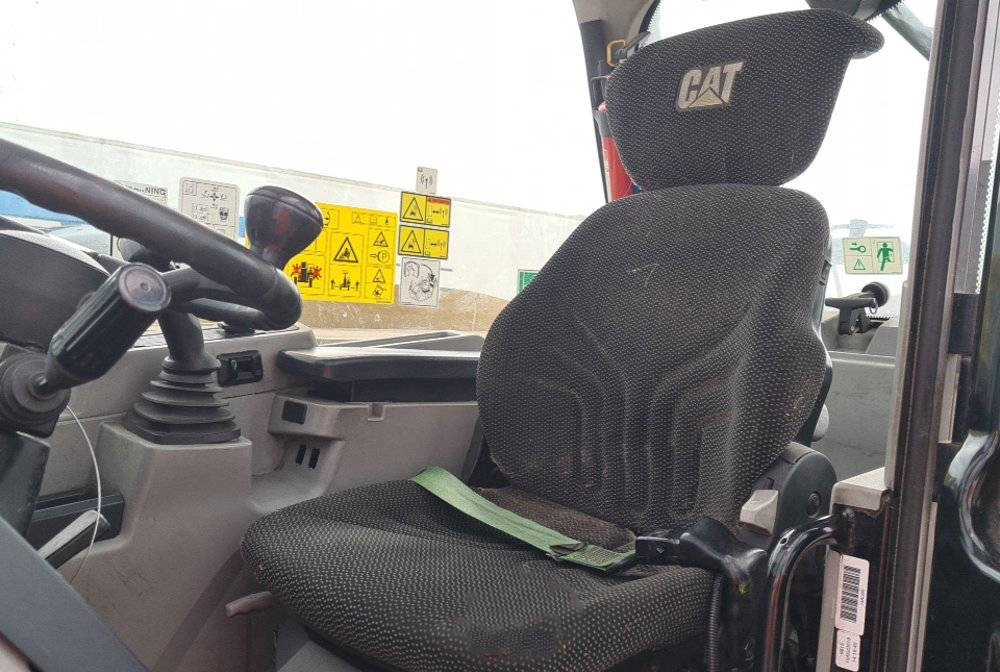 CAT TH 408 D - Manipulador telescópico: foto 5 CAT TH 408 D - Manipulador telescópico: foto 5