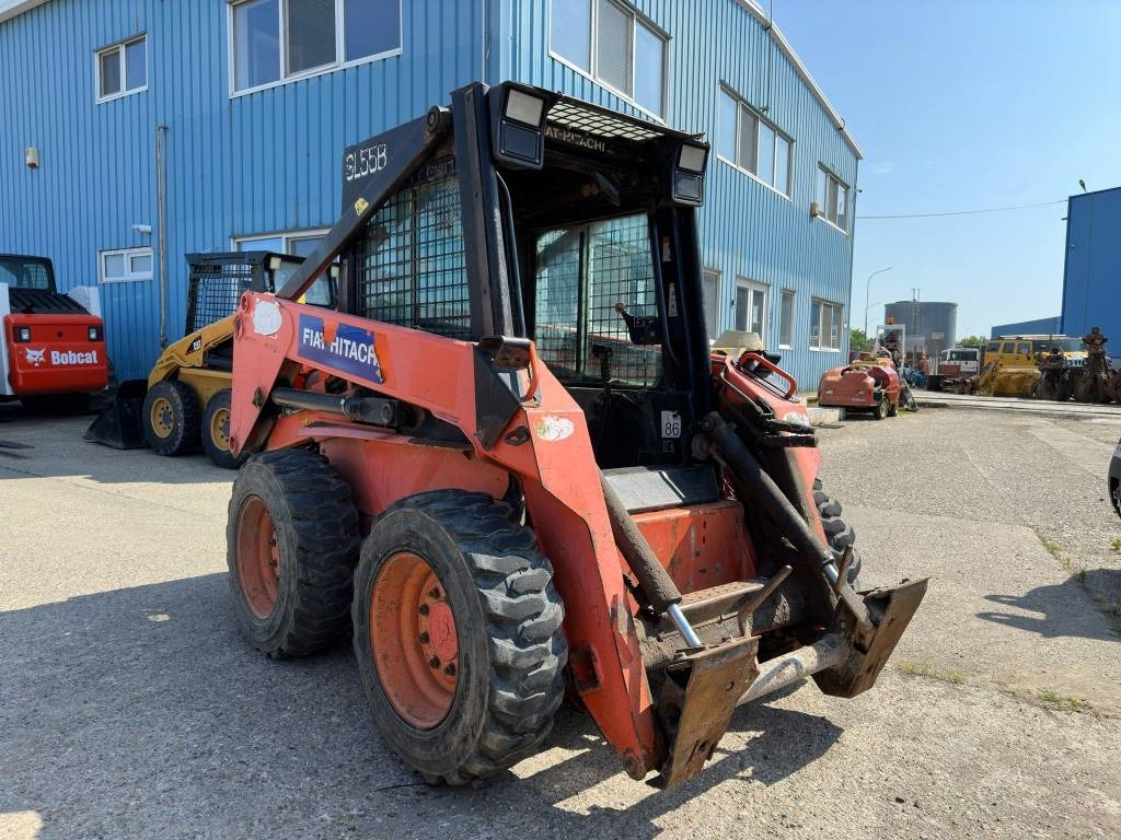 Minicargadora Fiat-Hitachi SL55B: foto 6 Minicargadora Fiat-Hitachi SL55B: foto 6