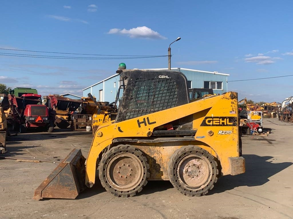 Gehl R 220 - Minicargadora: foto 2 Gehl R 220 - Minicargadora: foto 2