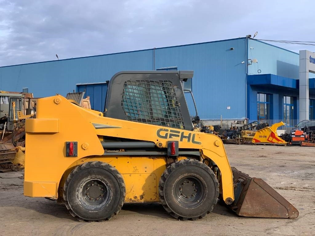 Gehl R 260 - Minicargadora: foto 5 Gehl R 260 - Minicargadora: foto 5