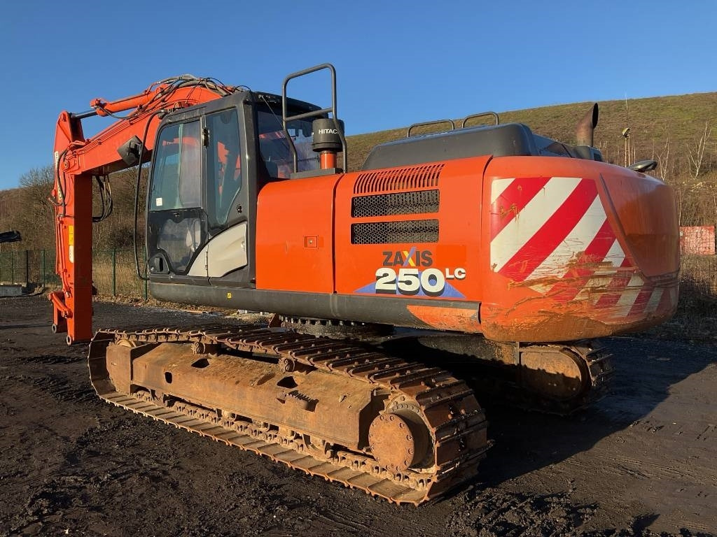 Hitachi ZX 250 LC-6 - Excavadora de cadenas: foto 2 Hitachi ZX 250 LC-6 - Excavadora de cadenas: foto 2