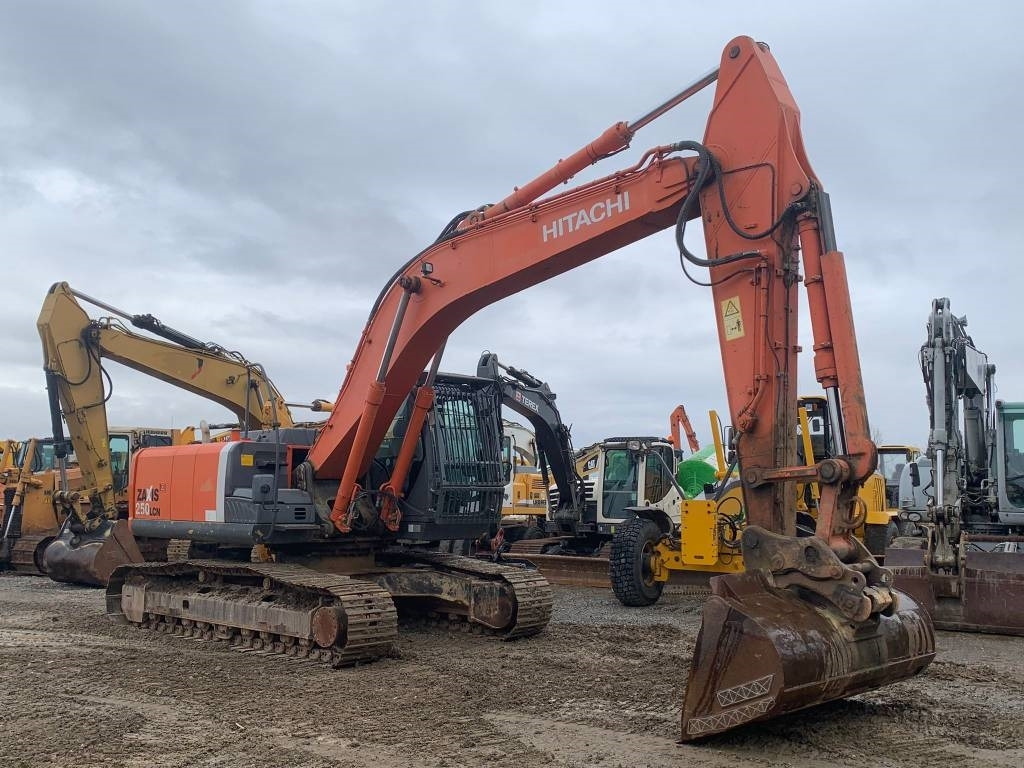 Hitachi ZX 250 LC N-3 - Excavadora de cadenas: foto 4 Hitachi ZX 250 LC N-3 - Excavadora de cadenas: foto 4