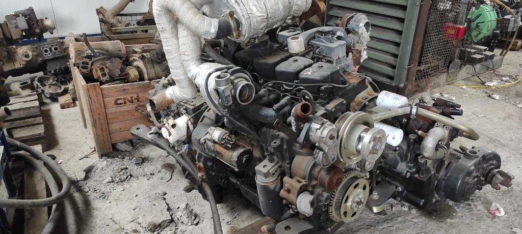 Iveco F4GE9484F*J0602 - Motor para Maquinaria de construcción: foto 1 Iveco F4GE9484F*J0602 - Motor para Maquinaria de construcción: foto 1