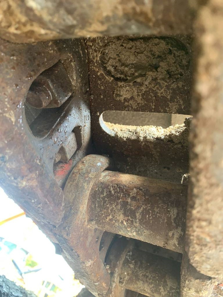 Excavadora de cadenas Komatsu PC 240 NLC-6K: foto 9