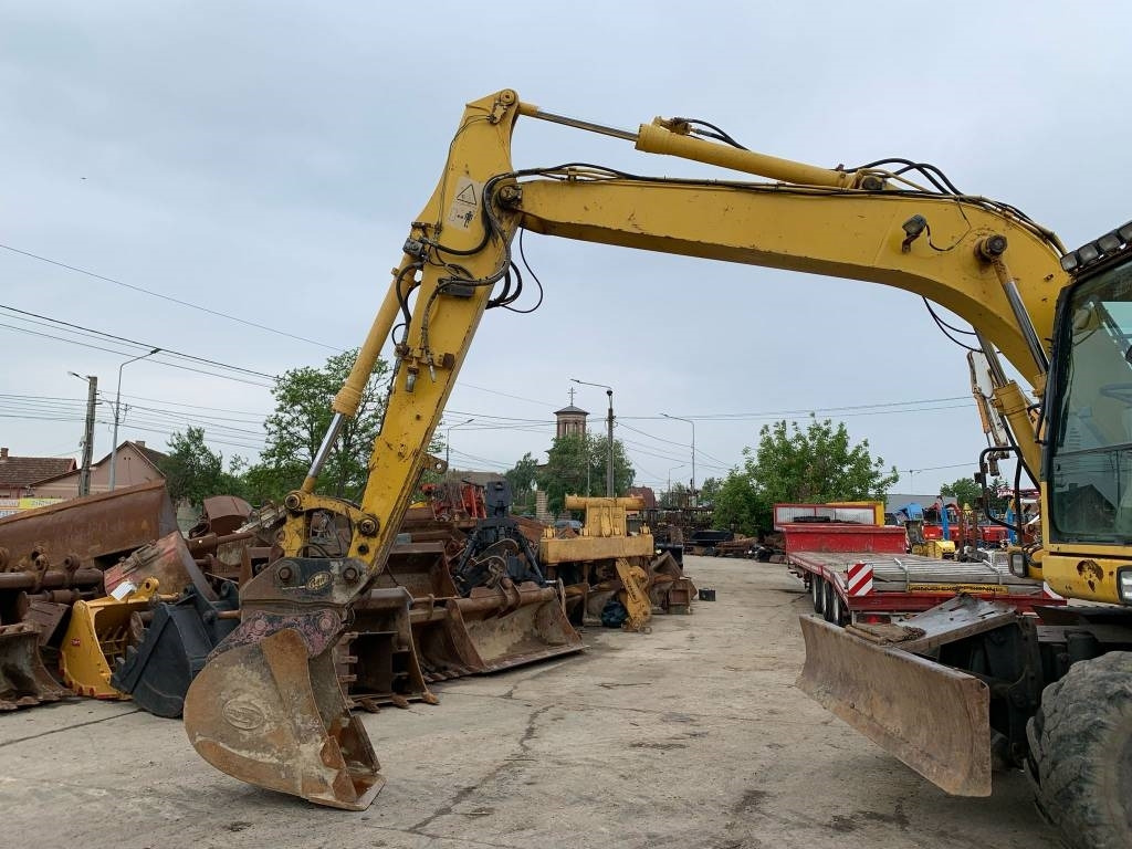 Komatsu PW 140-7 - Excavadora de ruedas: foto 4 Komatsu PW 140-7 - Excavadora de ruedas: foto 4