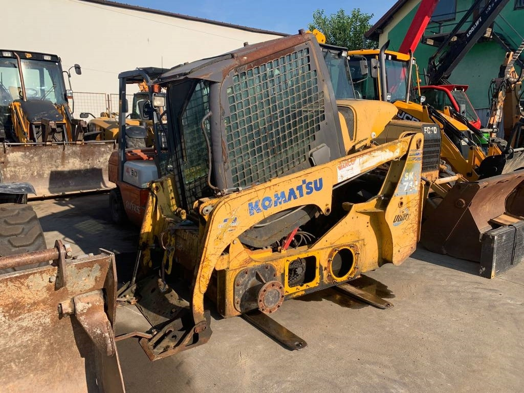 Komatsu SK 714 FOR PARTS  - Minicargadora: foto 1 Komatsu SK 714 FOR PARTS  - Minicargadora: foto 1