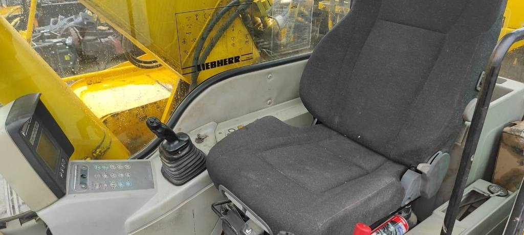 Leasing de Liebherr R 914 C HD S L Litronic  Liebherr R 914 C HD S L Litronic: foto 7
