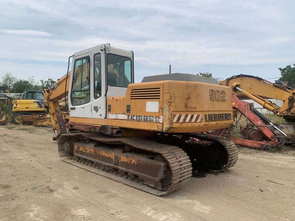 Liebherr R902 For Parts - Excavadora de cadenas: foto 2 Liebherr R902 For Parts - Excavadora de cadenas: foto 2