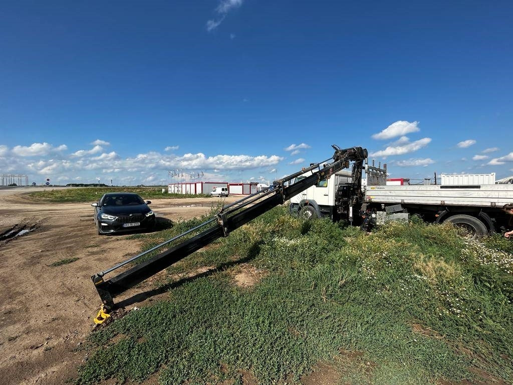 MAN LE 18.280 - Camión grúa: foto 3 MAN LE 18.280 - Camión grúa: foto 3