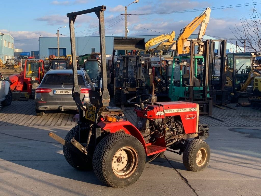 Massey Ferguson 1010 - Tractor: foto 4 Massey Ferguson 1010 - Tractor: foto 4