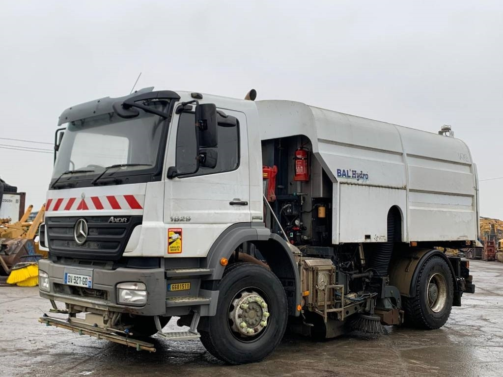 Mercedes-Benz Axor 1829 - Barredora vial: foto 1 Mercedes-Benz Axor 1829 - Barredora vial: foto 1