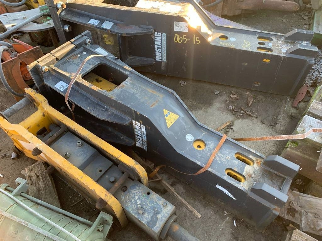 Mustang HM1300 - Martillo hidráulico para Maquinaria de construcción: foto 2 Mustang HM1300 - Martillo hidráulico para Maquinaria de construcción: foto 2