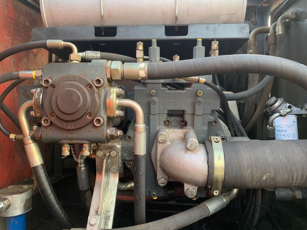 Excavadora de cadenas O&K RH 9.5: foto 10