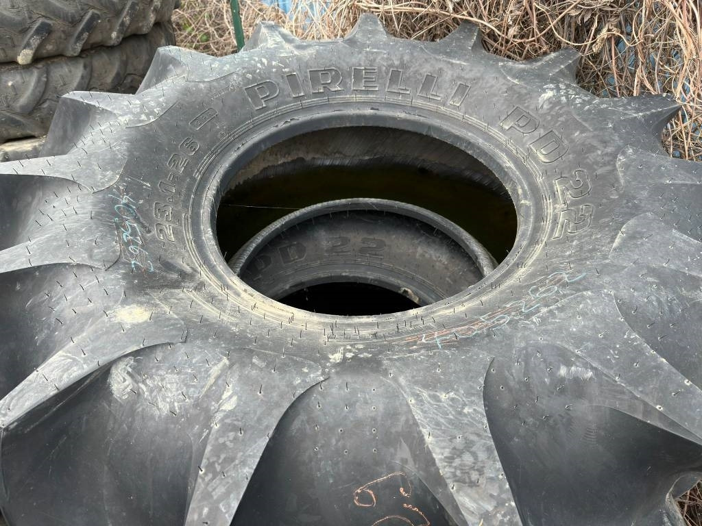 Pirelli 23.1/26 Harvester Tyres - Neumático para Maquinaria agrícola: foto 3 Pirelli 23.1/26 Harvester Tyres - Neumático para Maquinaria agrícola: foto 3