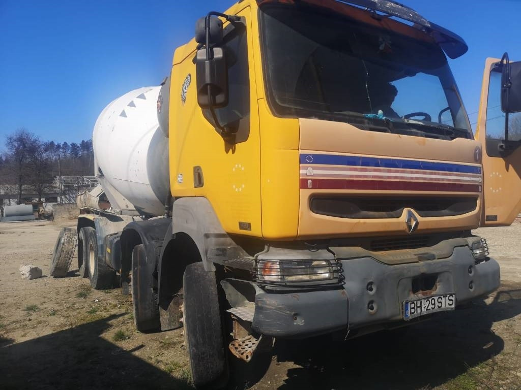 Renault Kerax 420 - Camión hormigonera: foto 2 Renault Kerax 420 - Camión hormigonera: foto 2