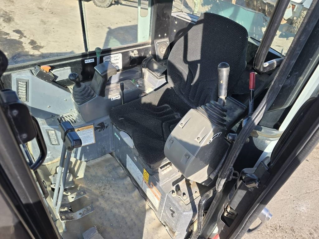 Takeuchi TB 23 R - Miniexcavadora: foto 4 Takeuchi TB 23 R - Miniexcavadora: foto 4