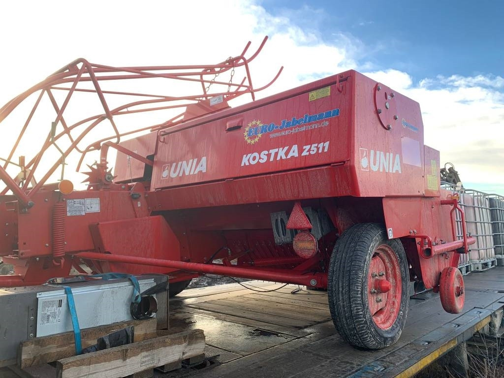 Unia Kostka Z511 NEW - Empacadora de pacas cuadradas: foto 3 Unia Kostka Z511 NEW - Empacadora de pacas cuadradas: foto 3