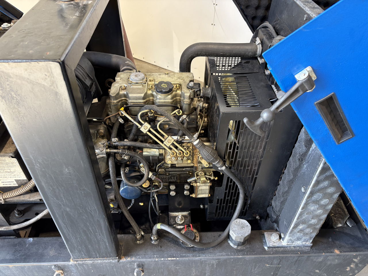 PERKINS 403C-11 11KVA Stamford - Generador industriale: foto 5 PERKINS 403C-11 11KVA Stamford - Generador industriale: foto 5