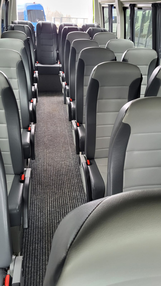 Minibús, Furgoneta de pasajeros Iveco Daily 24 places + 4 standing: foto 12