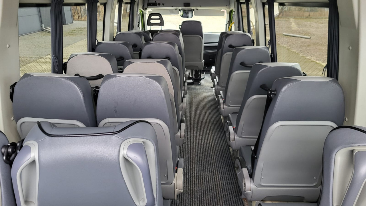 Minibús, Furgoneta de pasajeros Iveco Daily 24 places + 4 standing: foto 13