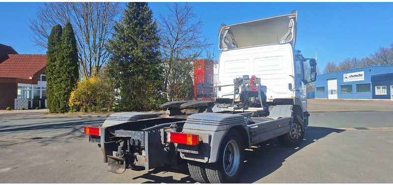 Mercedes-Benz 1328 SZM Atego - Cabeza tractora: foto 4 Mercedes-Benz 1328 SZM Atego - Cabeza tractora: foto 4