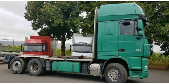 DAF XF105-460Super Spacs Cap G.Haus/Hoch Retarder - Camión forestal: foto 3 DAF XF105-460Super Spacs Cap G.Haus/Hoch Retarder - Camión forestal: foto 3