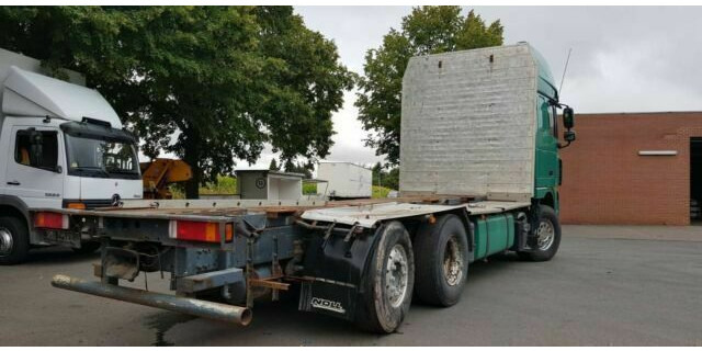 DAF XF105-460Super Spacs Cap G.Haus/Hoch Retarder - Camión forestal: foto 4 DAF XF105-460Super Spacs Cap G.Haus/Hoch Retarder - Camión forestal: foto 4