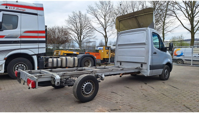 Mercedes-Benz Fahrgestell 316 - Furgoneta, Camión chasis: foto 4 Mercedes-Benz Fahrgestell 316 - Furgoneta, Camión chasis: foto 4