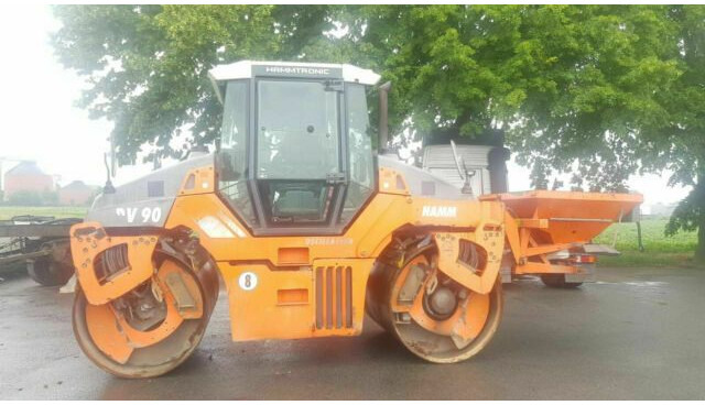 Hamm DV90 VO mit Streuer Klima Deutsche Maschine - Apisonadora de asfalto: foto 5 Hamm DV90 VO mit Streuer Klima Deutsche Maschine - Apisonadora de asfalto: foto 5