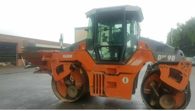 Hamm DV90 VO mit Streuer Klima Deutsche Maschine - Apisonadora de asfalto: foto 3 Hamm DV90 VO mit Streuer Klima Deutsche Maschine - Apisonadora de asfalto: foto 3