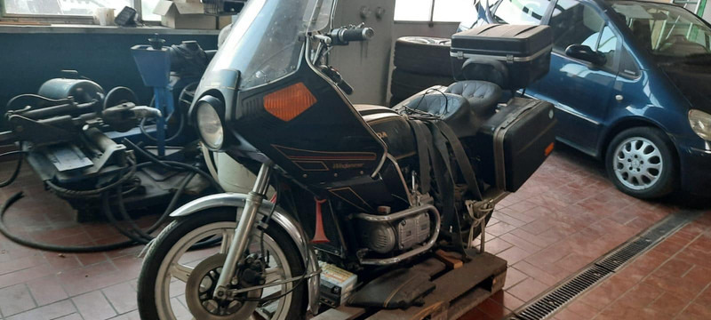 Honda GL 2 Goldwing - Motocicleta: foto 1 Honda GL 2 Goldwing - Motocicleta: foto 1