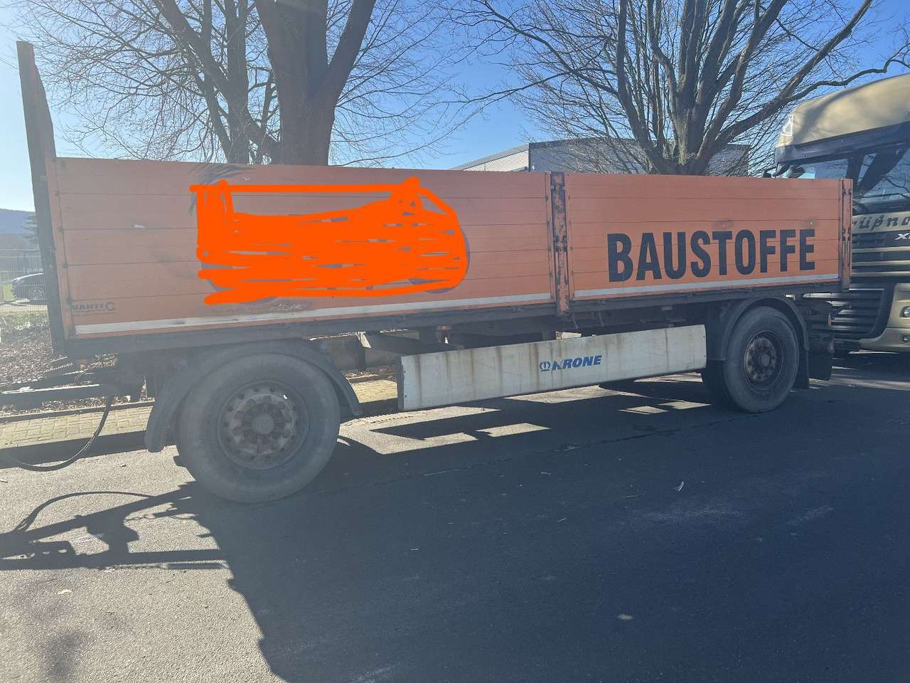 Krone Baustoff Anhänger Luftgefedert ABS - Remolque plataforma/ Caja abierta: foto 1 Krone Baustoff Anhänger Luftgefedert ABS - Remolque plataforma/ Caja abierta: foto 1