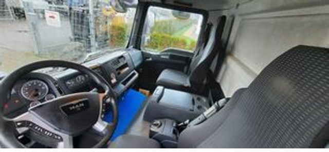 MAN TGM 12.250PS Plane/Spr.mit Anh. 120m3 - Camión lona: foto 5 MAN TGM 12.250PS Plane/Spr.mit Anh. 120m3 - Camión lona: foto 5