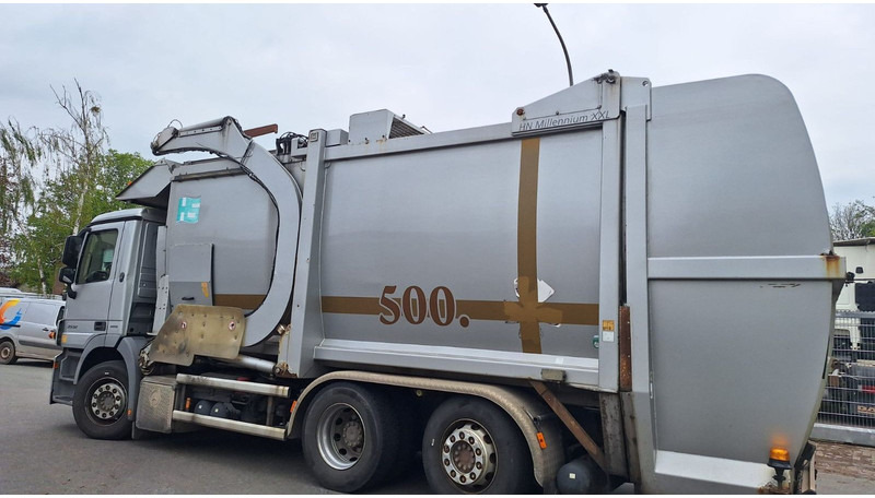 Mercedes-Benz 2532 Actros Überkopflader - Camión de basura: foto 4 Mercedes-Benz 2532 Actros Überkopflader - Camión de basura: foto 4